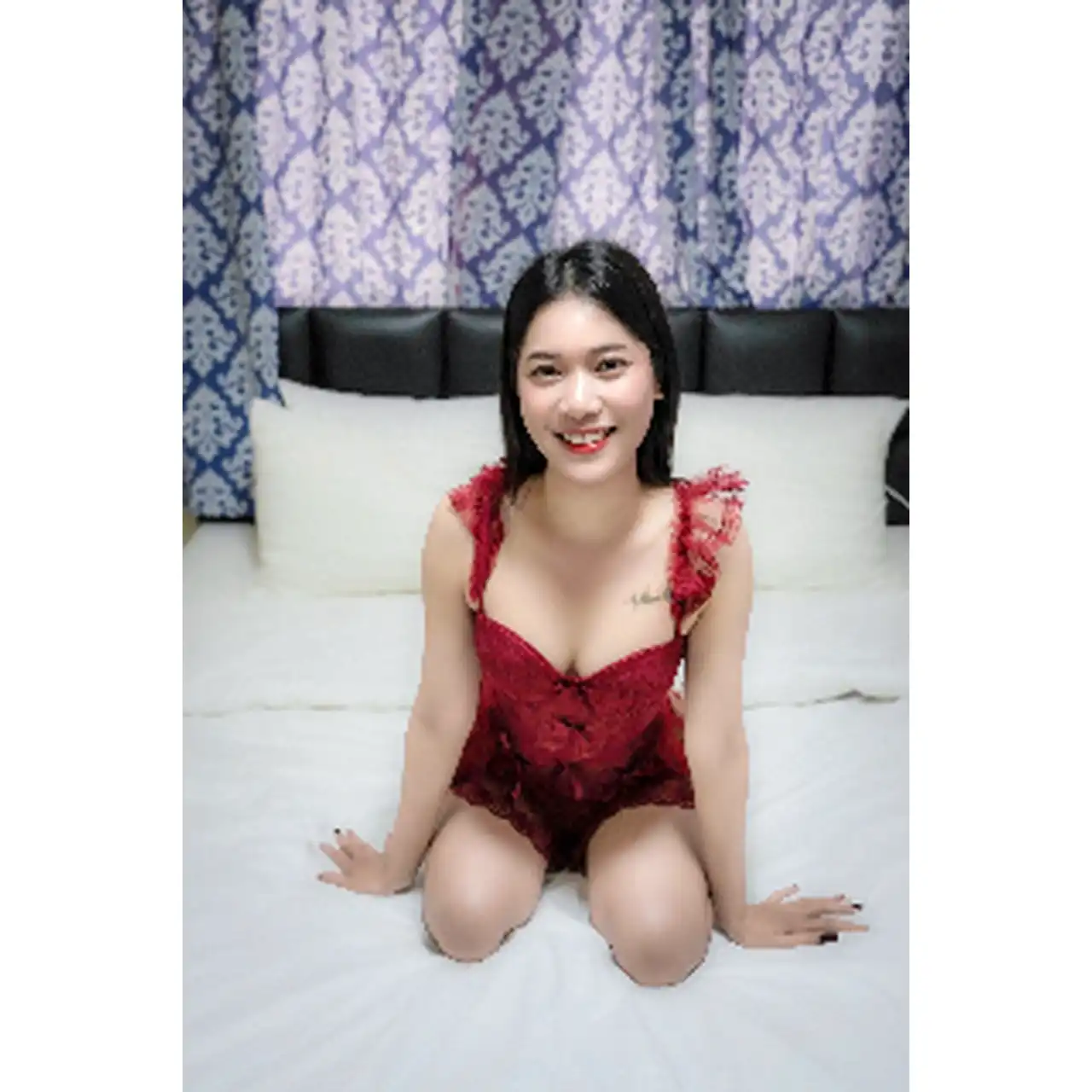 น้อง โมเน่ ตัวจริงขาวสวย รับงาน นนทบุรี - ไซด์ไลน์ตรงปก Fanschao
